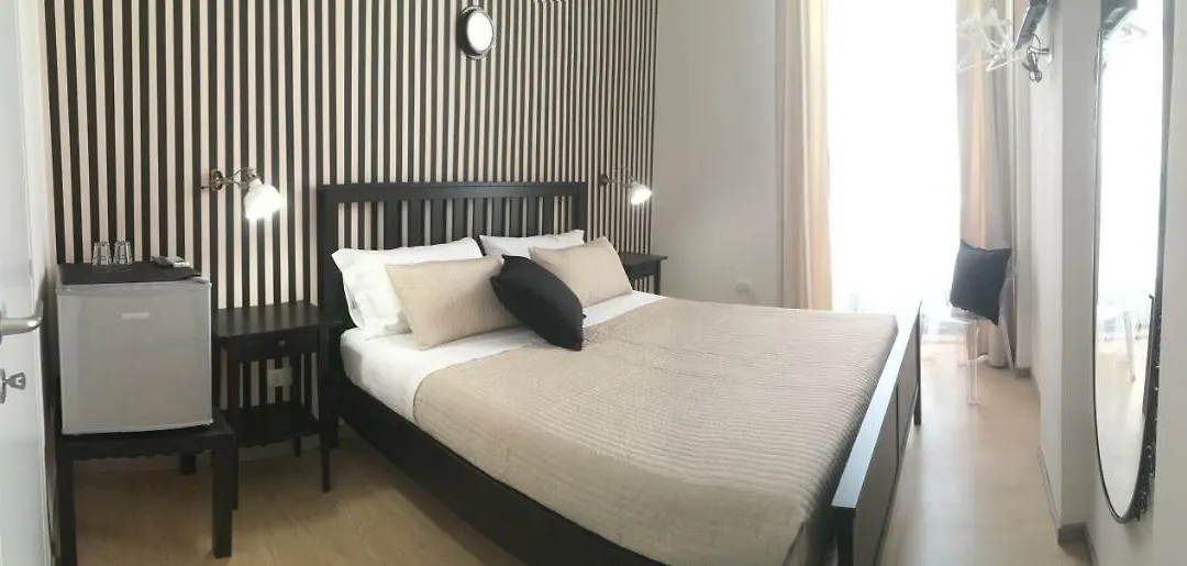 La Maison-1