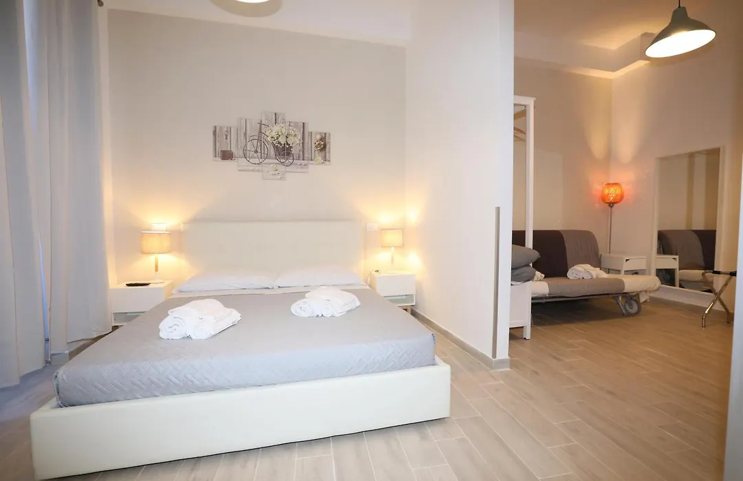 Unique Luxury Apartment And Rooms-1