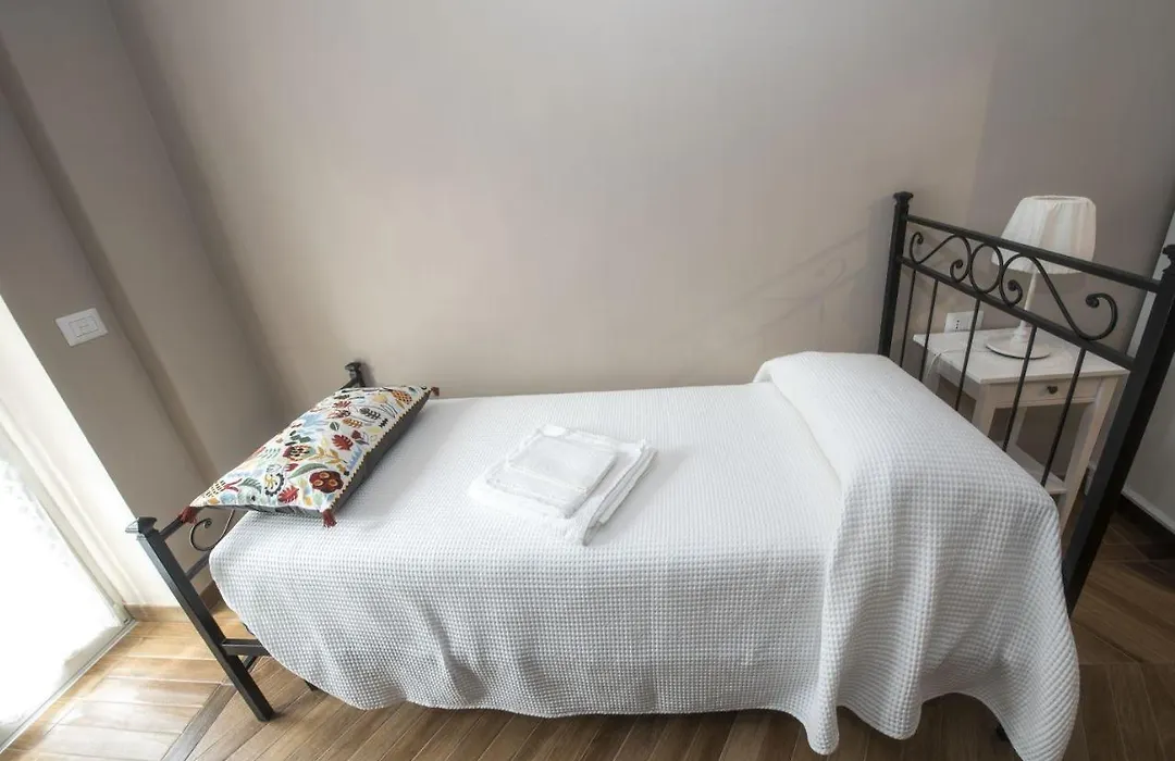 Bed&Breakfast Vacanze Romane-1