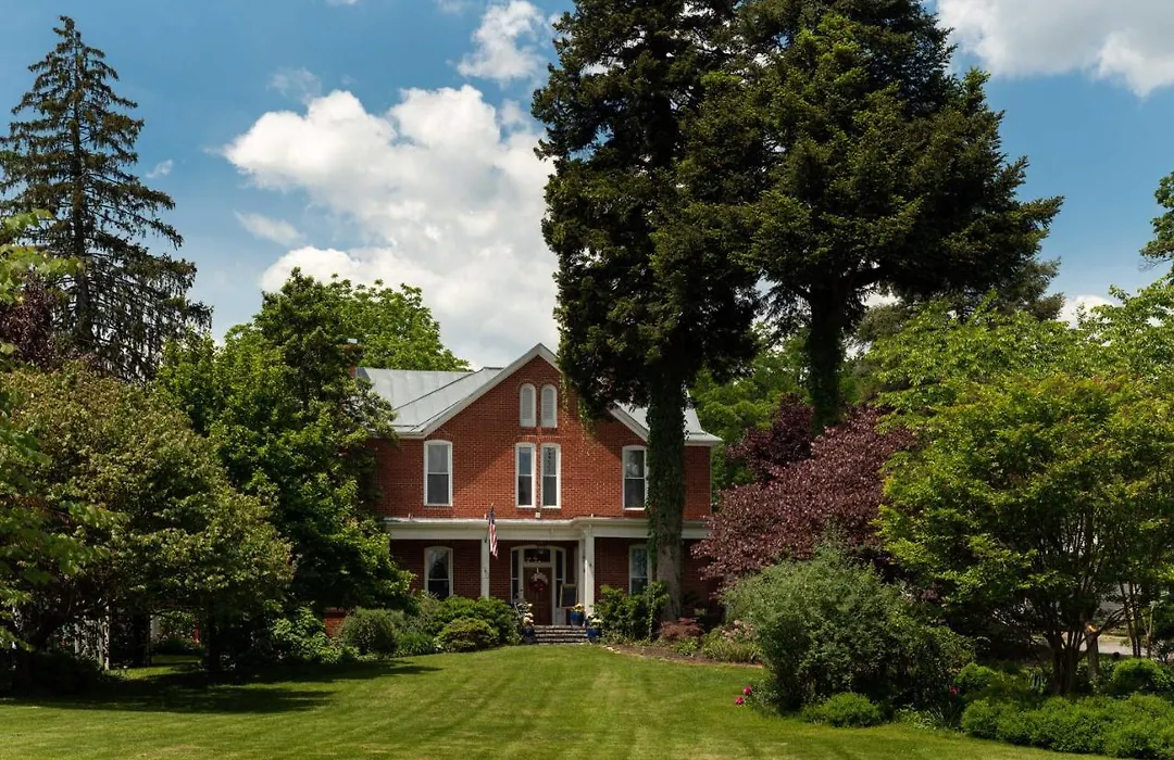 South Court Inn-1