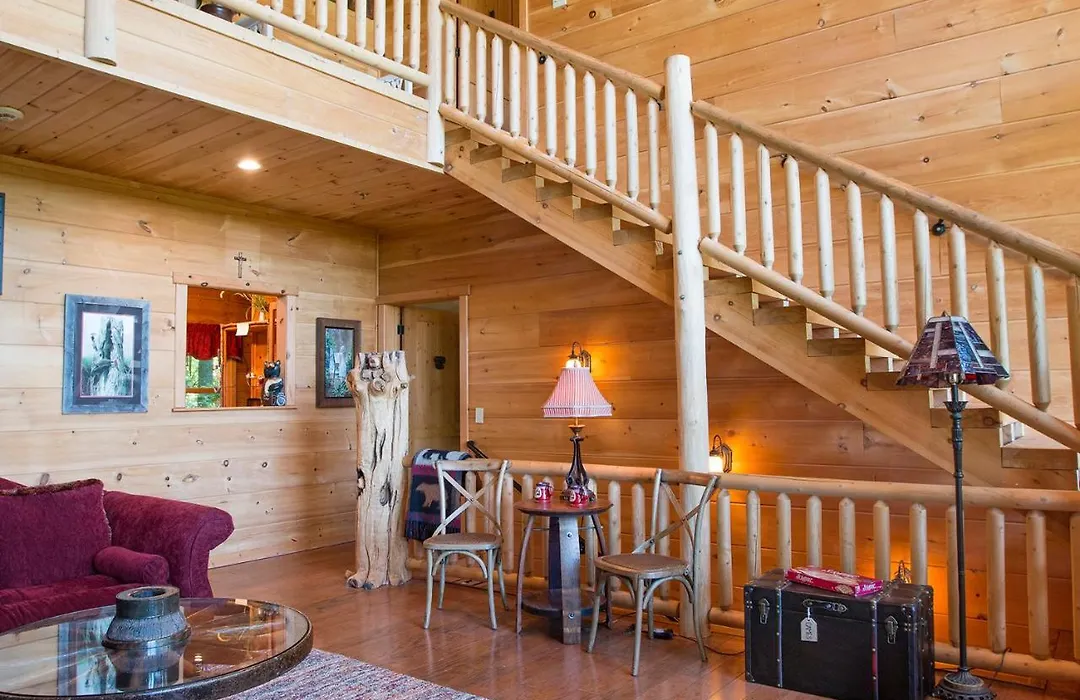Lazy Bear Lodge-1