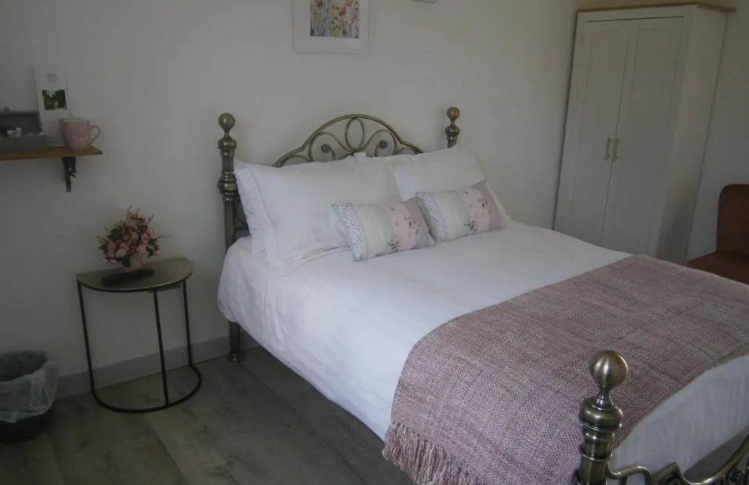 The Crown Lodges-1