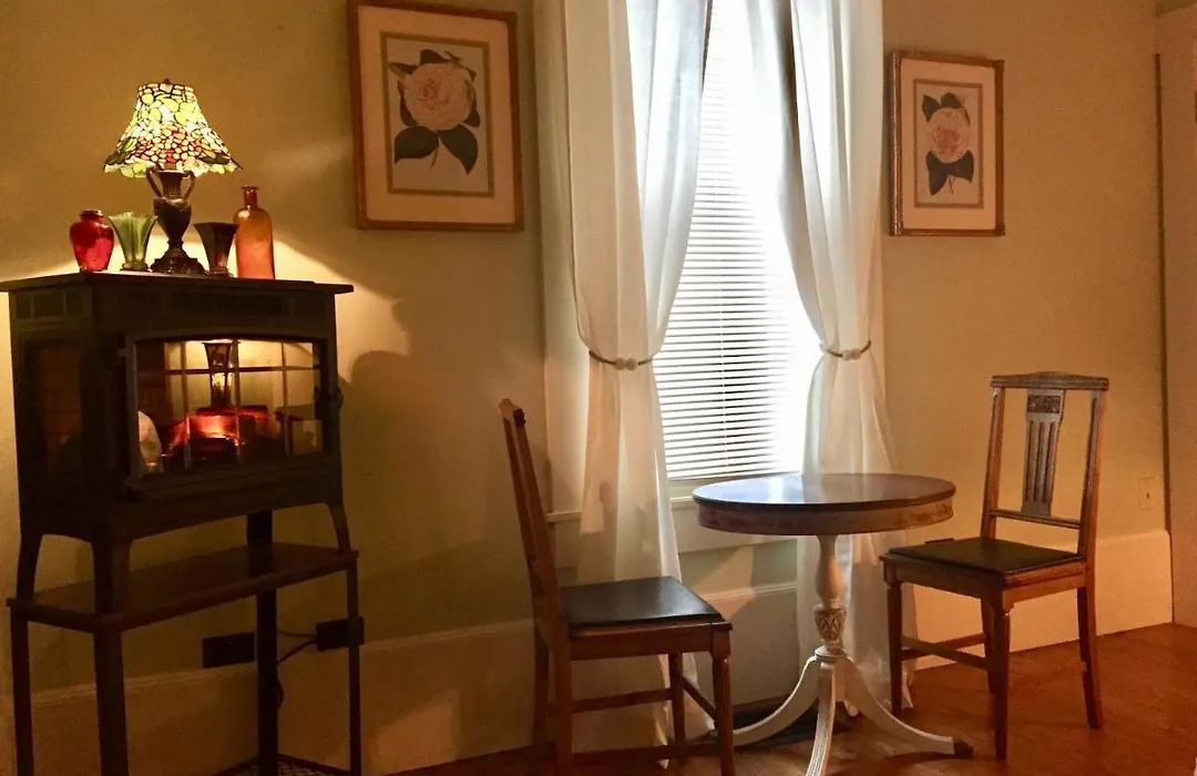 Starlight Pines Bed & Breakfast-1