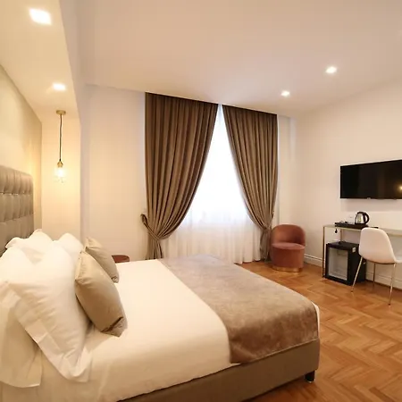 B&B Villa Sant'Elmo Con Parcheggio Interno-3