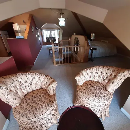 Stonewater Manor B&B-2