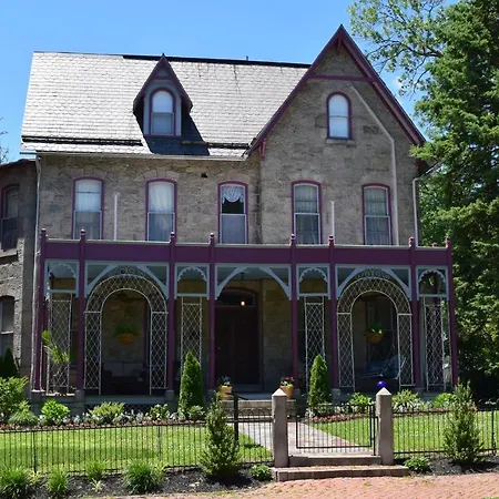 Gifford-Risley House Bed And Breakfast-2