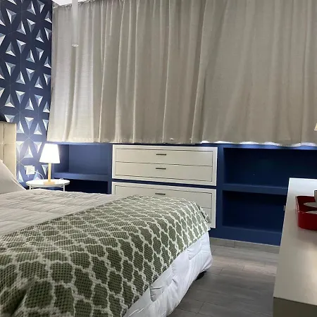 2B Fifteen Floor Suite Napoli-3