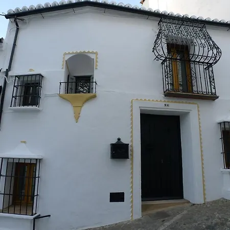 Salvatierra Guest House-2