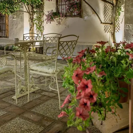 Patio Márquez-2