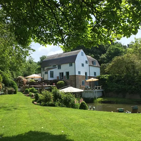 Castle Mill Bed And Breakfast Dorking-3