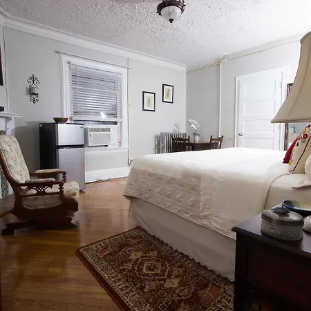 A And Fayebed And Breakfast, Inc,-3