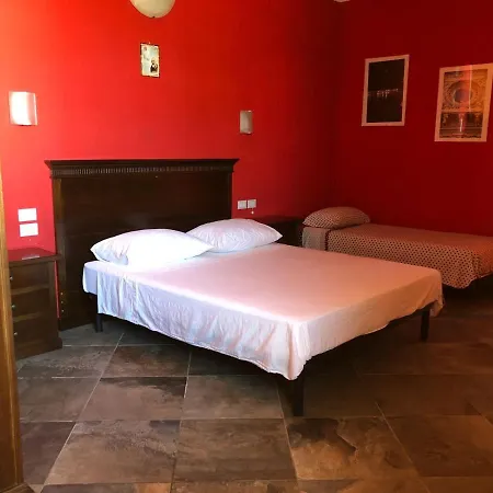 Bed & Breakfast 101-2