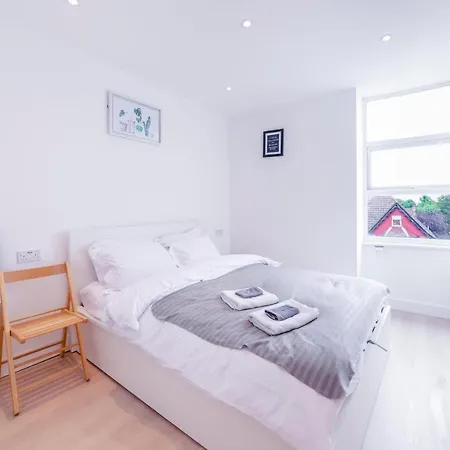 Quiet Cosy Rooms-2