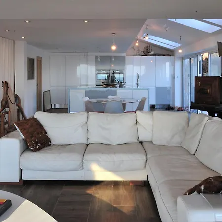 Edgecliff Boutique B&B-2