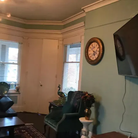 5 Star Victorian Mansion-Downtown No Locals-2