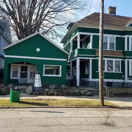 5 Star Victorian Mansion-Downtown No Locals-3
