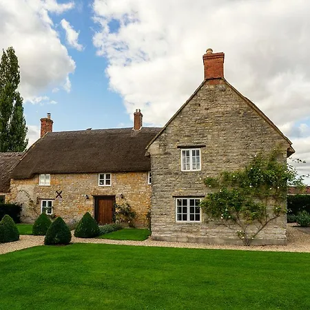 Middle Farm House-3