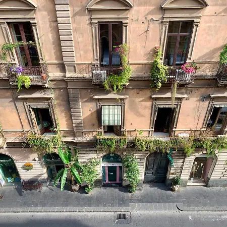 Grand Tour Design Guest House Catania Self Check-In-3