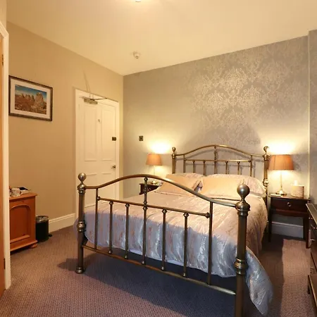 Jolly Farmers Guest House-2
