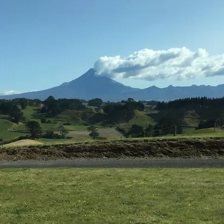 Taranaki Country Lodge-3