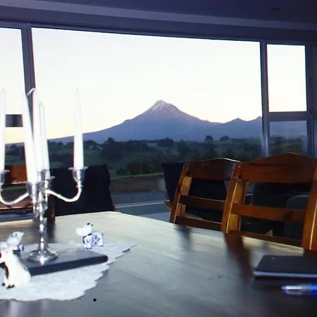 Taranaki Country Lodge-2