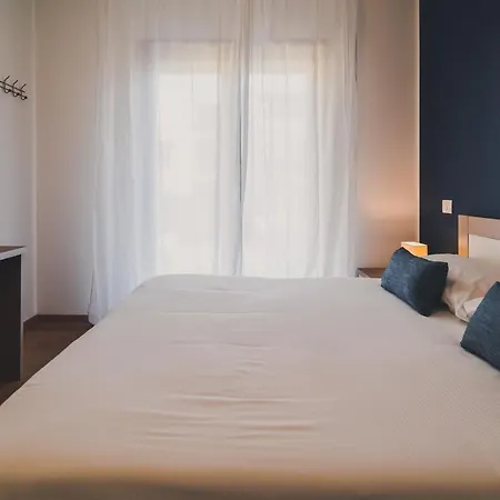 Trip Room & Breakfast-3