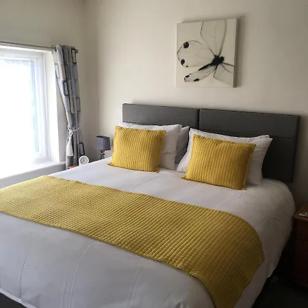 Spurwing Guest House-2