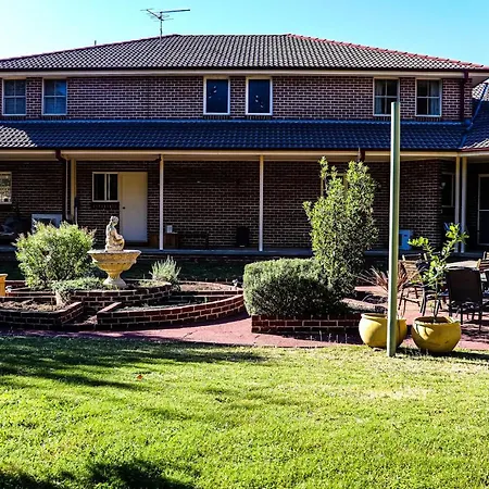 Plumes Boutique Bed & Breakfast-2