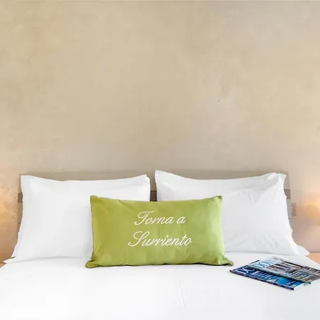 Torna A Surriento Suites-2
