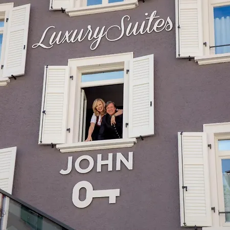 John Luxury Suites-3