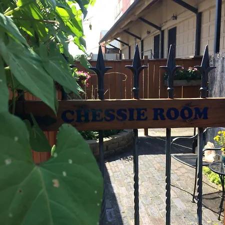 Chessie Room-2