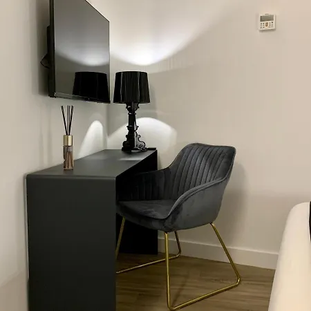 Toledo Boutique Rooms-3