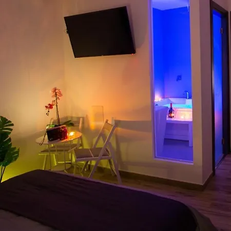 Etnea 208 Luxury Jacuzzi Suite Catania-3