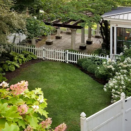 Bluefield Inn, A Select Registry Propery-3