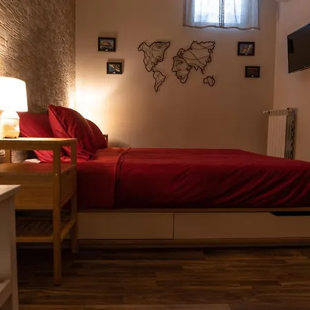 Tizzy Apartment&Rooms-3
