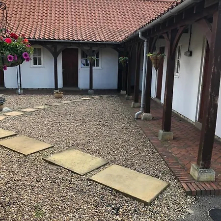 Oakrooms-2
