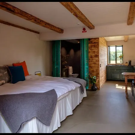 Froeken Hjorts Bed And Breakfast-3