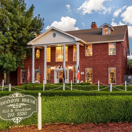 Woodrow House Bed & Breakfast-3