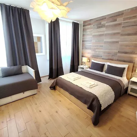 Pisa City Lodge-2