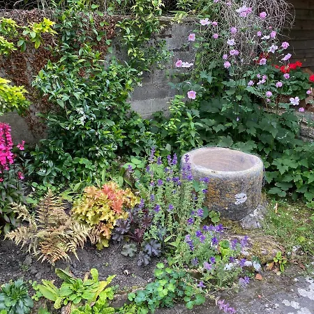 Herb Cottage-3