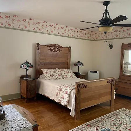 Mount Shasta Ranch Bed And Breakfast-3