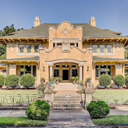 Oak Hall Mansion And Boutique Hotel-2