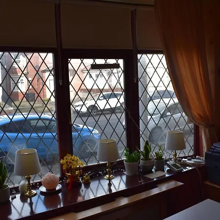 Lyndhurst Hotel-2