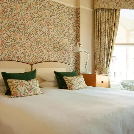 Ravenhill House-2