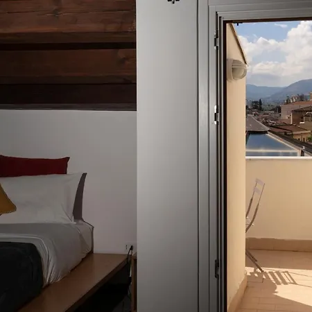 Sopra Moltivolti Guesthouse-3
