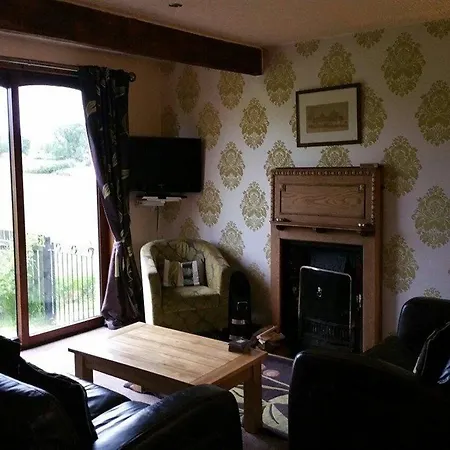 Ardoch Cottage Bed & Breakfast-3