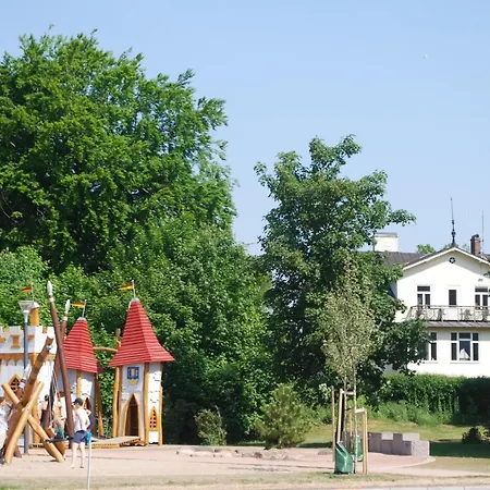 Åhus B&B och Vandrarhem-2