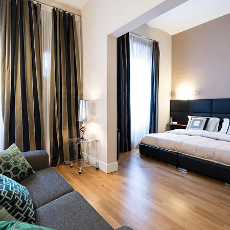 Cardilli Luxury Rooms-3