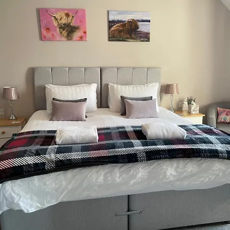 Whinburn Guest House-2