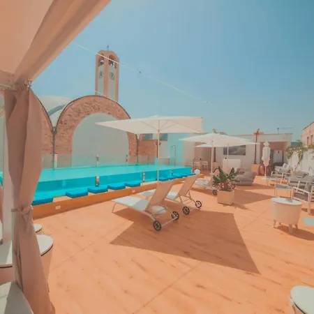 Naucleros Suites-2